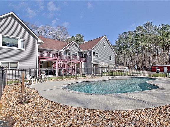 3rd image of 967 Tope Rd