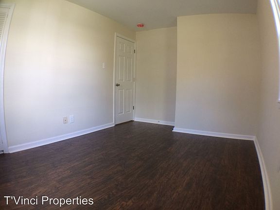 3rd image of 1001 Grayland St #2
