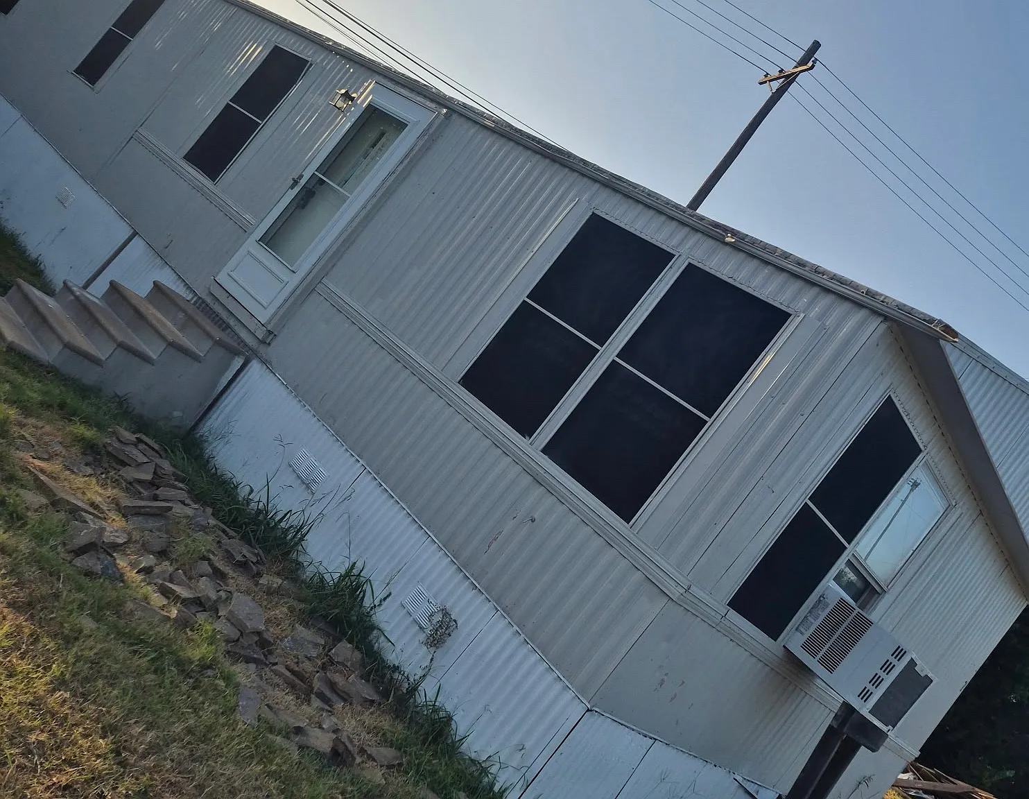 2 bed, 832 sqft, $963 — Photo 1