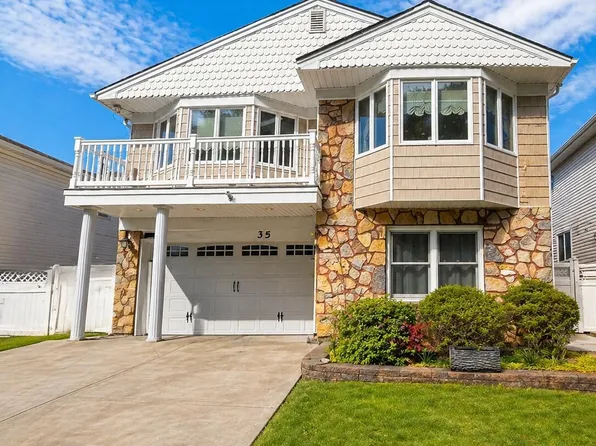 35 Nome Ave, Staten Island, NY 10314