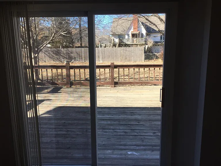 1025 S Clairborne Rd — Photo 6
