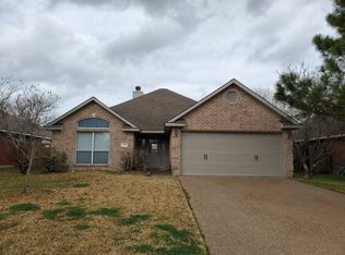 215 Landsburg Ct, College Station, TX 77845