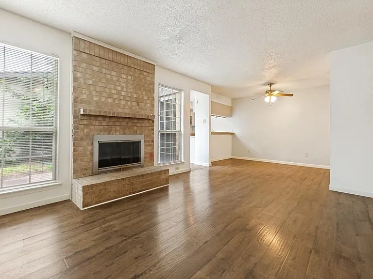 2929 Pegasus Dr — Photo 3