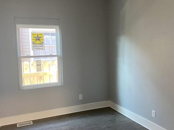 4th image of 1529 Lawton Ave