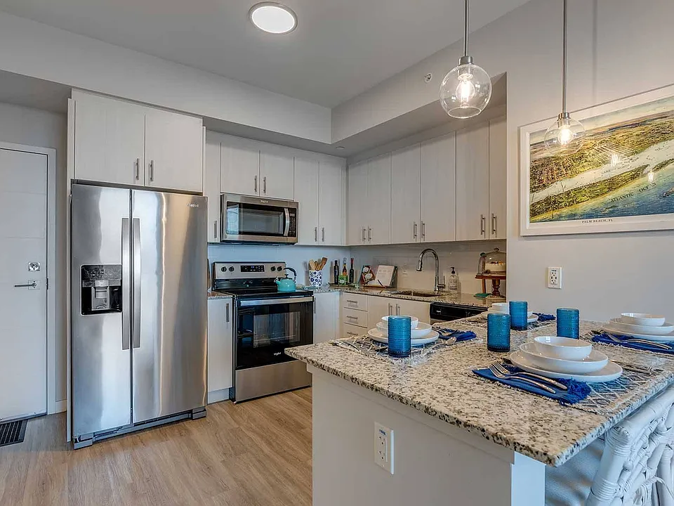 Pura Vida Hialeah Luxury Apartments