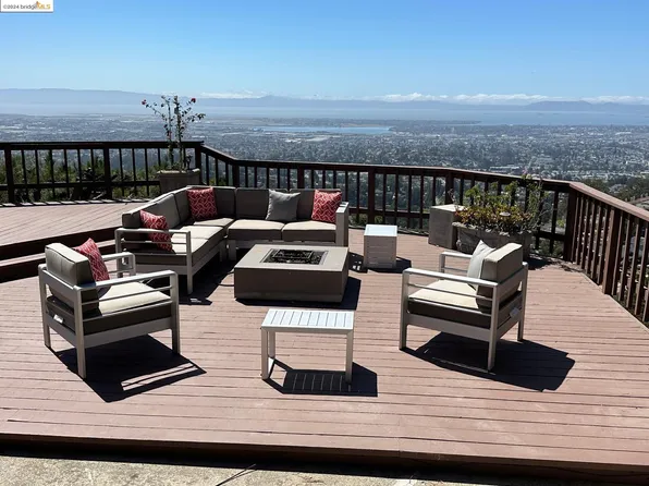 301 Rishell Dr, Oakland, CA 94619