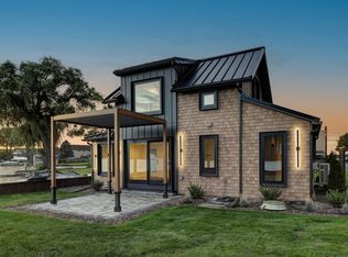 253 Lake Rd, Webster, NY 14580