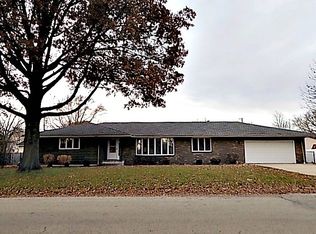 14 Old Orchard Ln, Streator, IL 61364