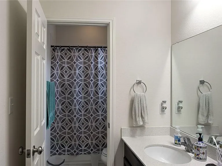 9109 Garnet Dr — Photo 24
