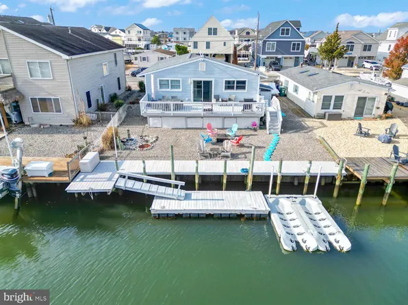 111 S Commodore Dr, Little Egg Harbor, NJ 08087