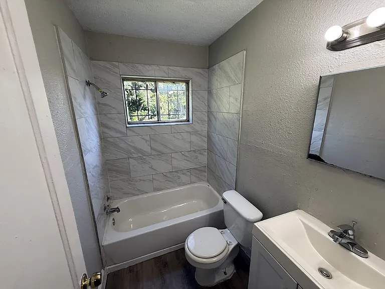 2213 Lea Crest Dr — Photo 13