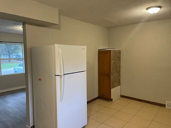 5th image of 11204 Eastern Ave