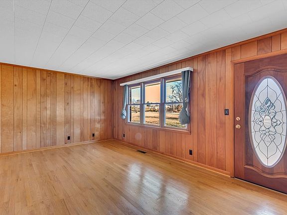 3rd image of 1867 Shellsford Rd