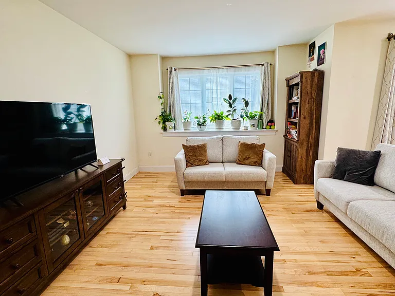 130 Turnpike Rd #8 — Photo 16