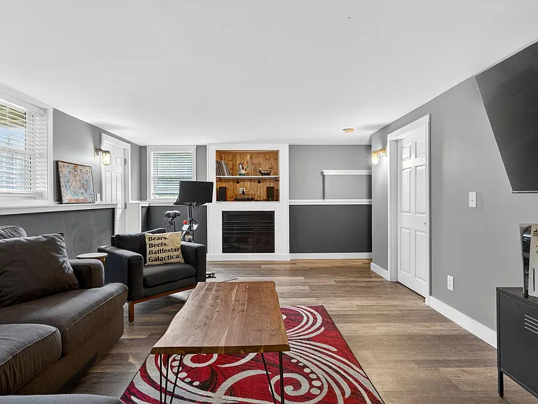 9 Stephen Dr — Photo 33