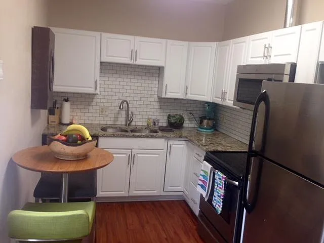 2328 N 65th Ave — Photo 11