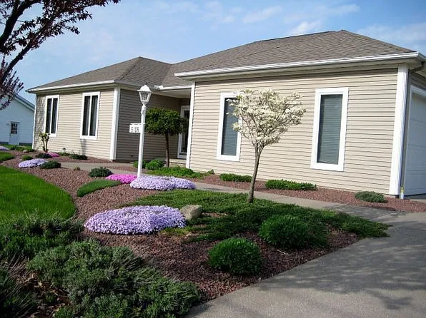 5109 Deerfield Dr, Fairview, PA 16415