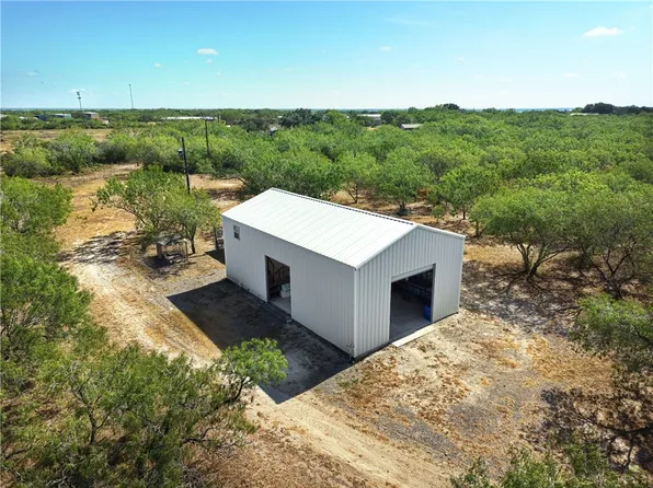 527 Ranger Dr, Sandia, TX 78383