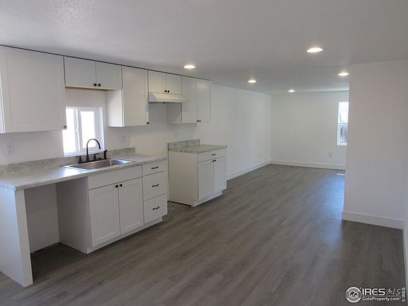 5th image of 3800 Yosemite Dr