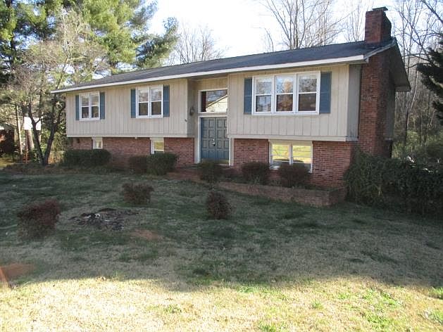 1st image of 202 Plano Dr