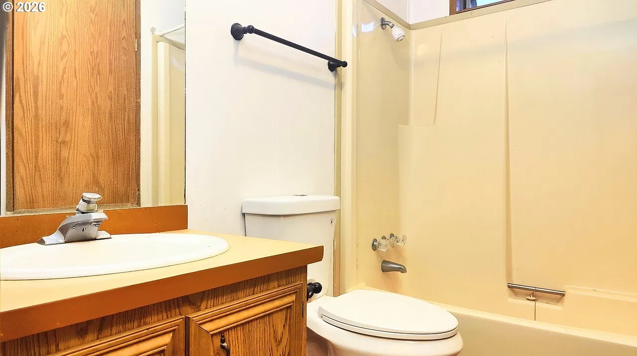 2 bed, 1275 sqft, $4,500 — Photo 3