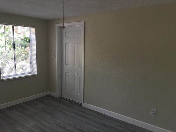 5th image of 1834 28th Ave N #2