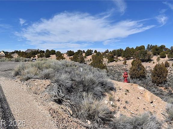 5th image of 1825 E Eagle Ridge Cir