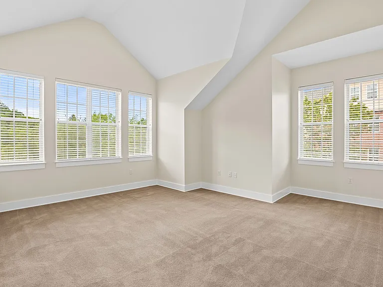 2 Powder Mill Sq #1 — Photo 11