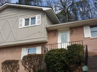 587 Larchmont Dr NW, Atlanta, GA 30318
