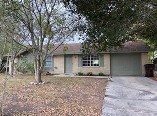 100 Sunset Dr, Lockhart, TX 78644