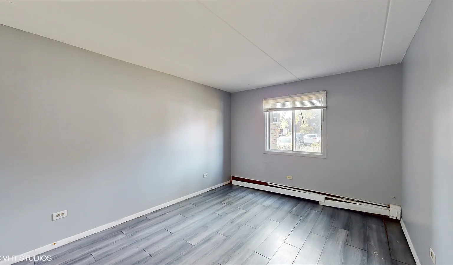 2 bed, 905 sqft, $1,560 — Photo 1