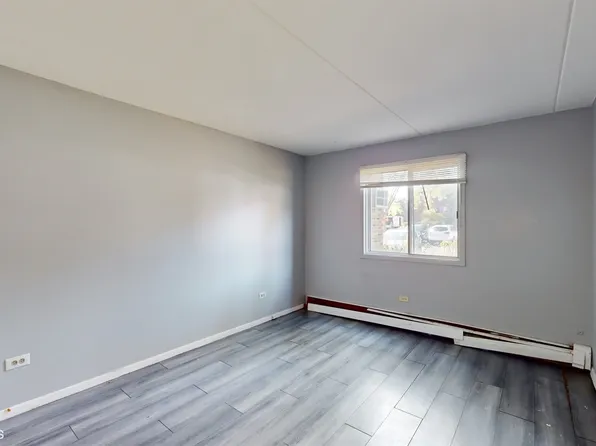8123 Waterbury Ct, Woodridge, IL