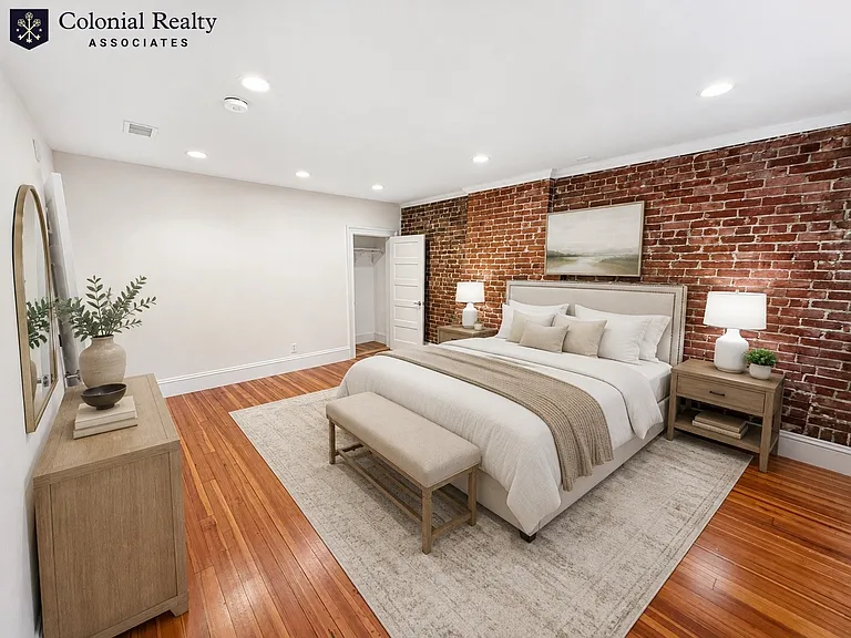 1616 Beacon St #4 — Photo 32