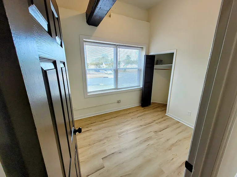828 Campbell St — Photo 21