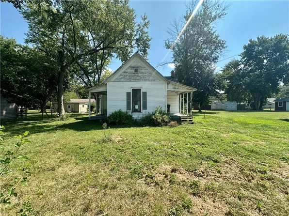 507 E Delaware Ave, Casey, IL 62420