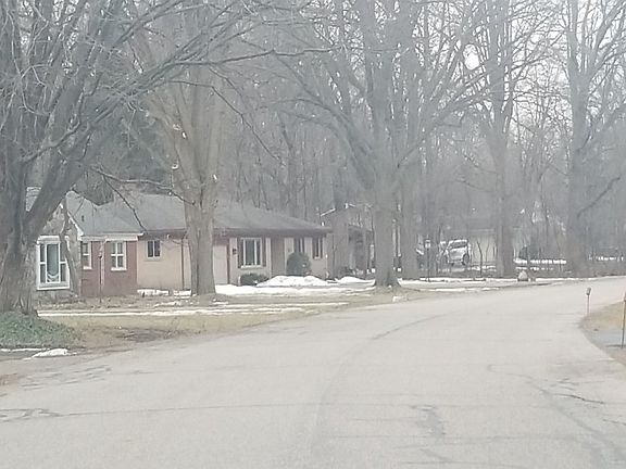 5th image of 30201 Pierce Ave
