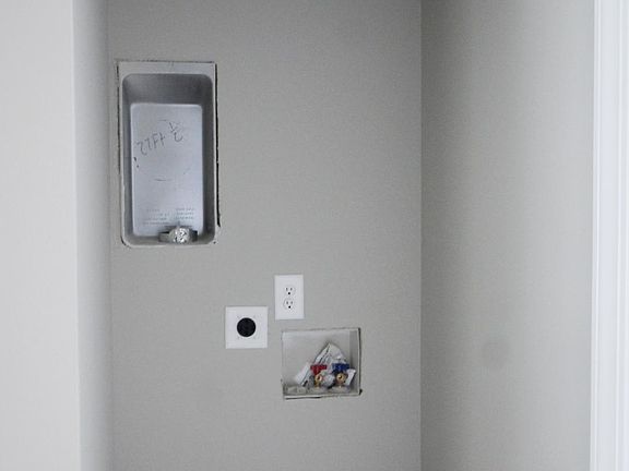 5th image of 2405 Chavis Drive #B
