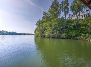 8474 Queens Ct, Catawba, NC 28609