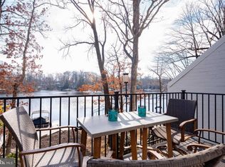 1664 Waters Edge Ln, Reston, VA 20190