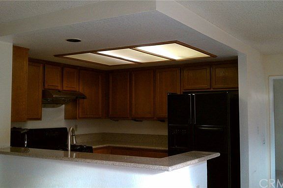 3rd image of 2573 Diamond Dr