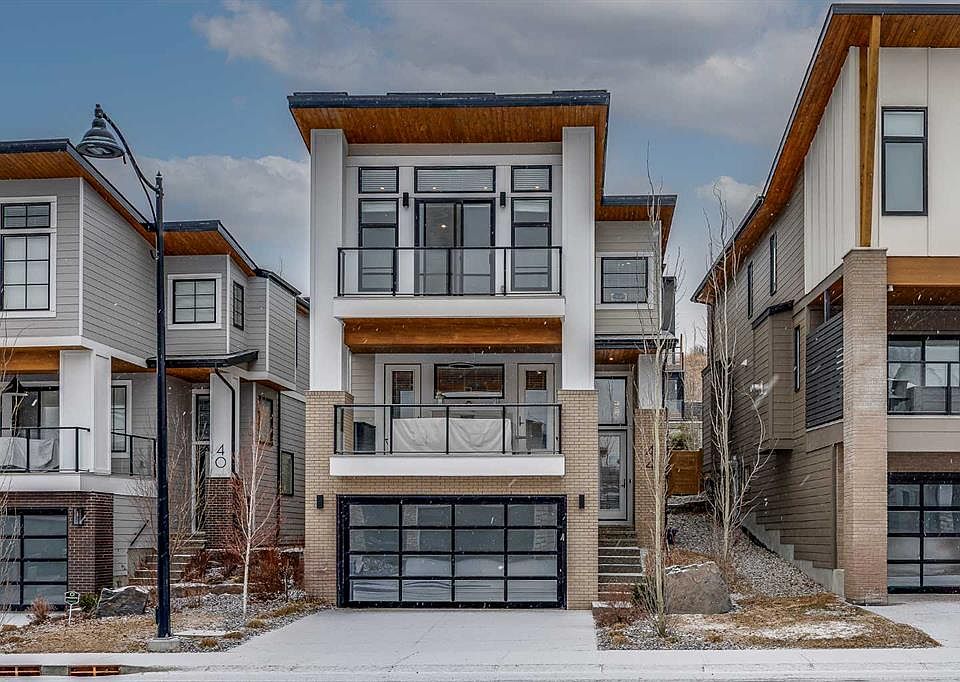 1st image of 44 E Timberline Way SW