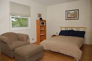 5th image of 7900 Asbury Cir N