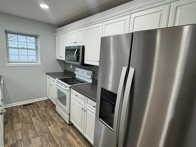 1422 Founders Way — Photo 9