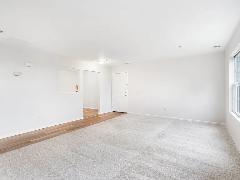 701 Tallwood Ln — Photo 12
