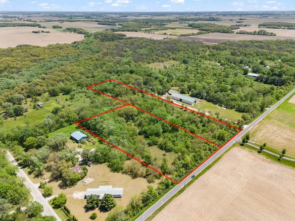 37215 Darby Rd, Wilmington, IL 60481