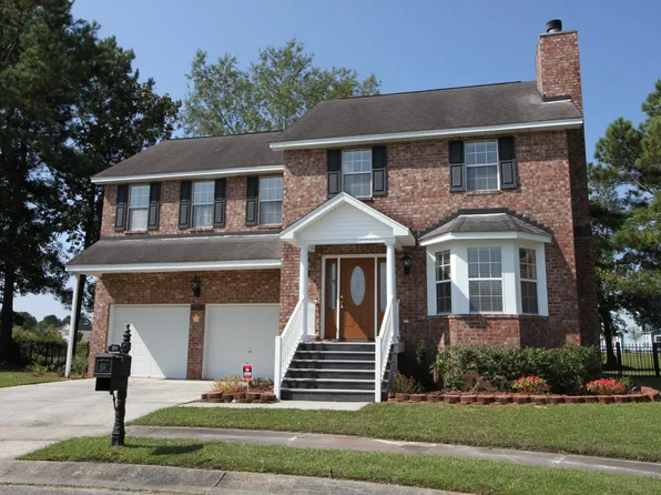 1319 Kingfisher Cir, Hanahan, SC 29410