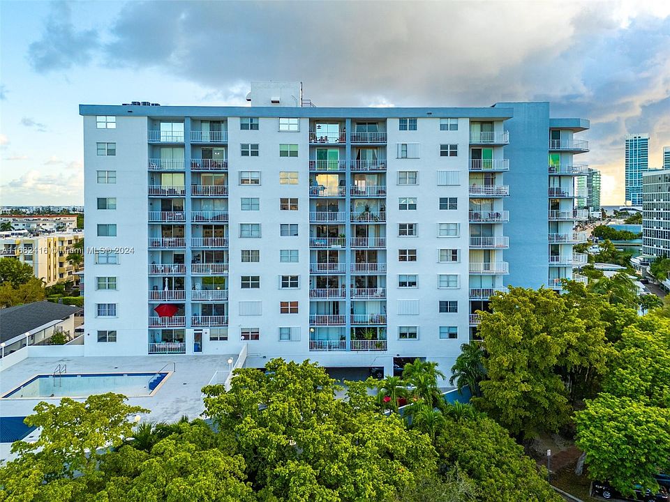 1st image of 6900 Bay Dr APT 7G