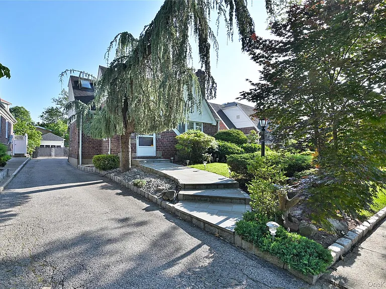 24948 Rushmore Ter — Photo 2