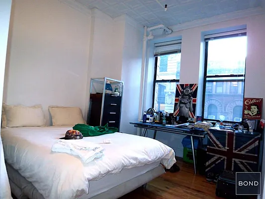 Rented by Bond New York | media 28