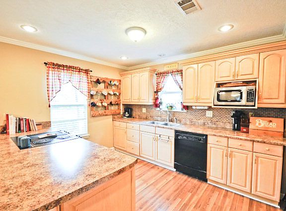 4th image of 603 Merrymont Dr